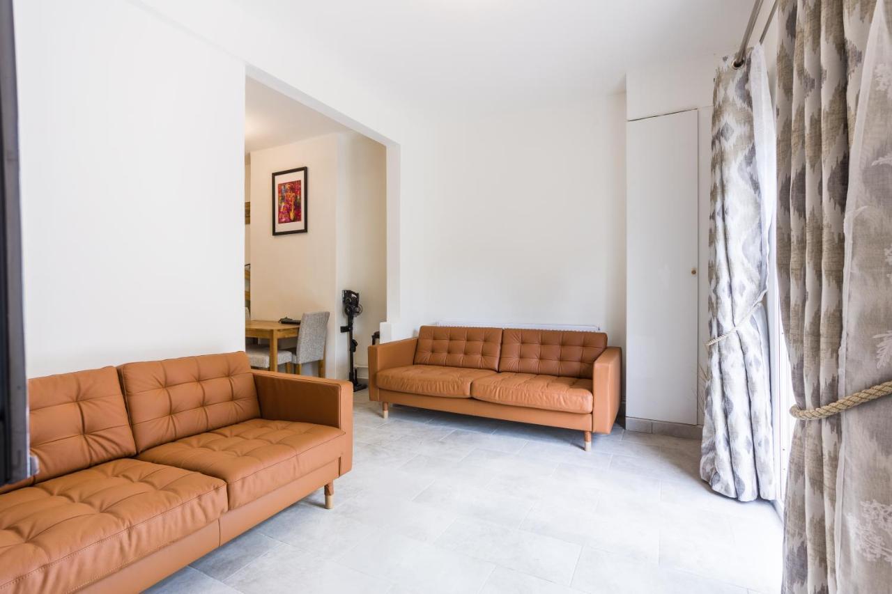 4 Bedroom House With Garden, Parking & 3 Mins Walking Distance From Train Station Londres Exterior foto